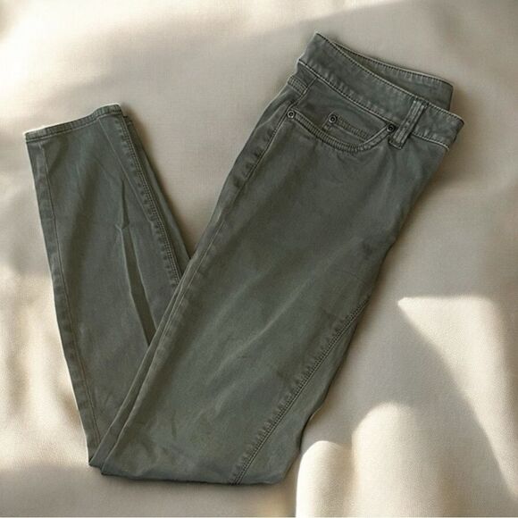 Two by Vince Camuto Washed Olive Green Stretch Cotton Skinny Jeans Size 27/4 - Picture 4 of 11